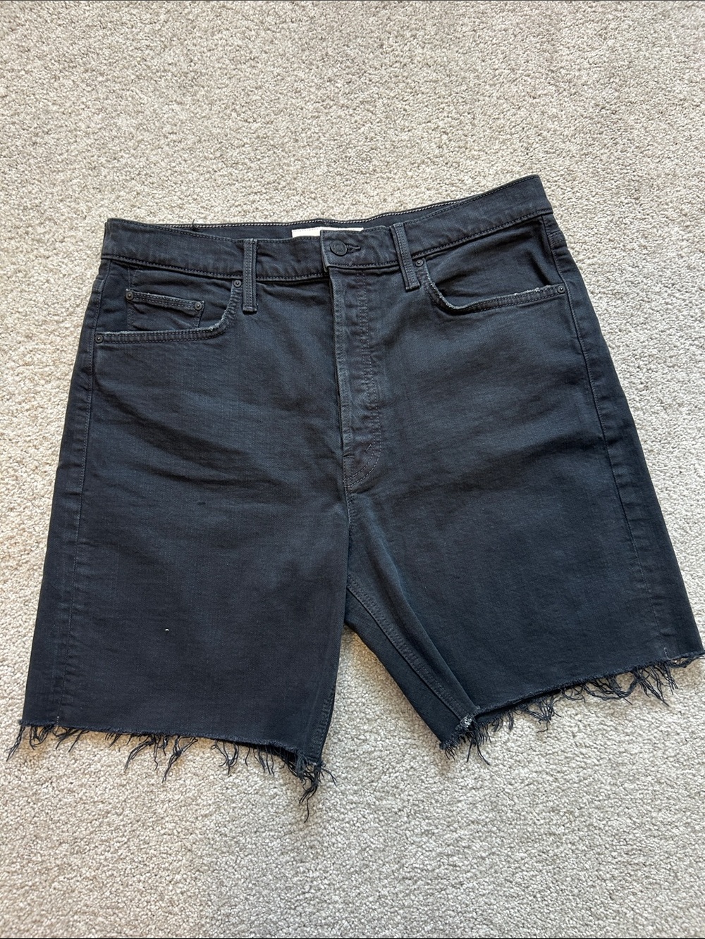 MOTHER Superior The Tripper Cut Off Fray Short Black Denim EUC Sz 32